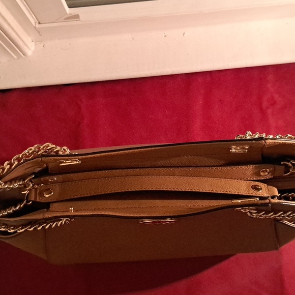 Michael Kors Jet Set Tan /Gourgous Gold Hardware NEW Excellent Condition - Picture 10 of 12